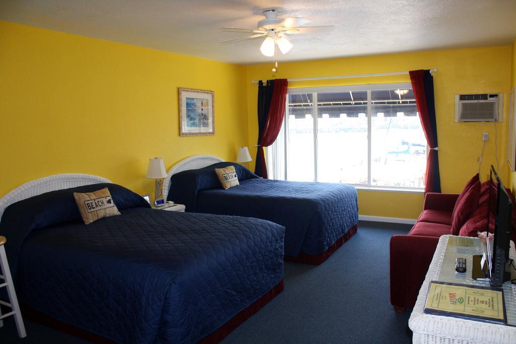 Barefoot Bay Resort Motel เคลียร์วอเตอร์บีช ภายนอก รูปภาพ